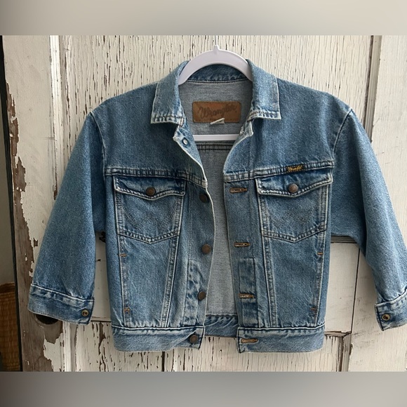 Wrangler Cropped Mid-Sleeve Denim Jacket - Picture 4 of 5